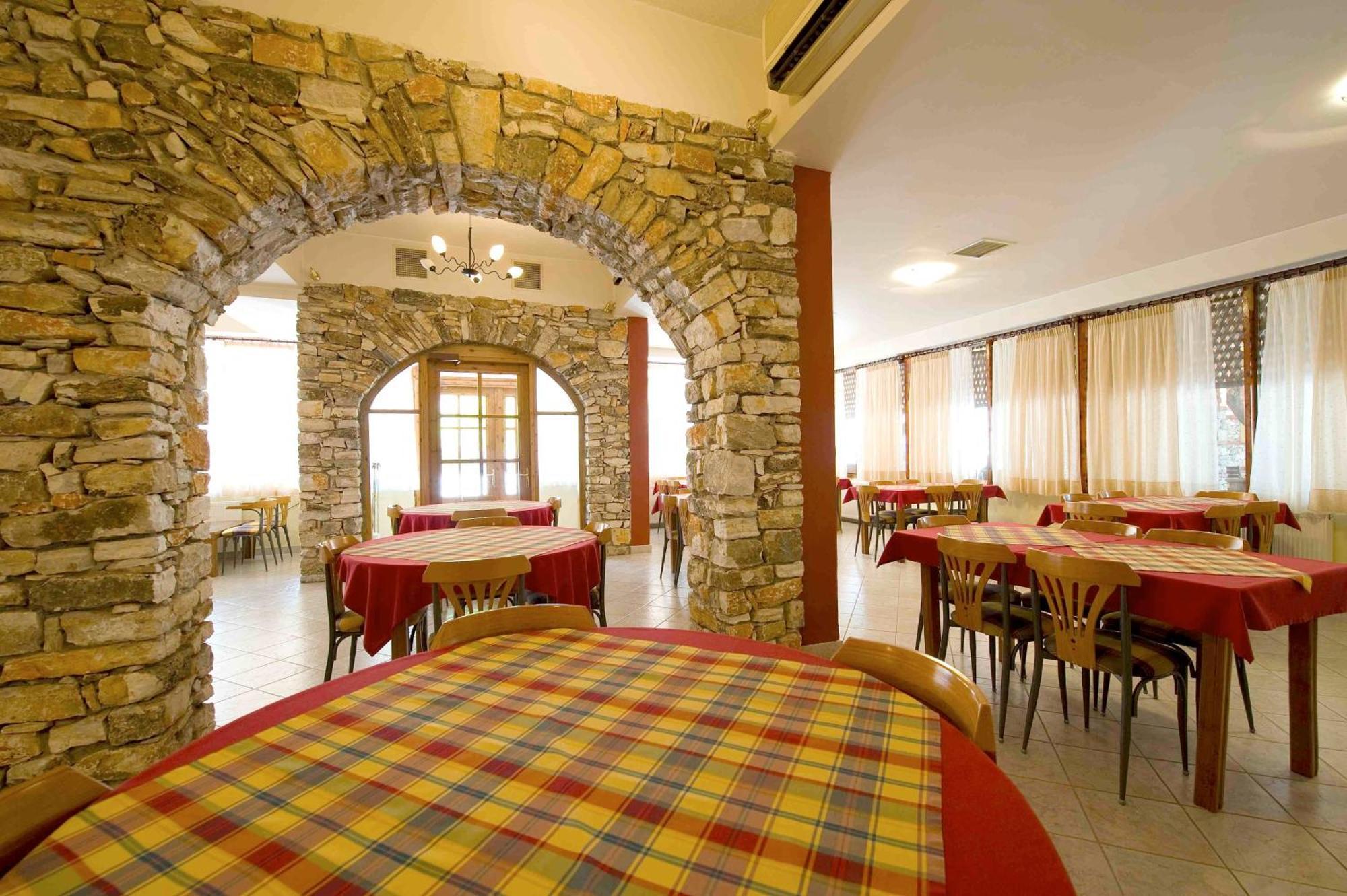 Lydia Hotel Krinidhes Exterior photo