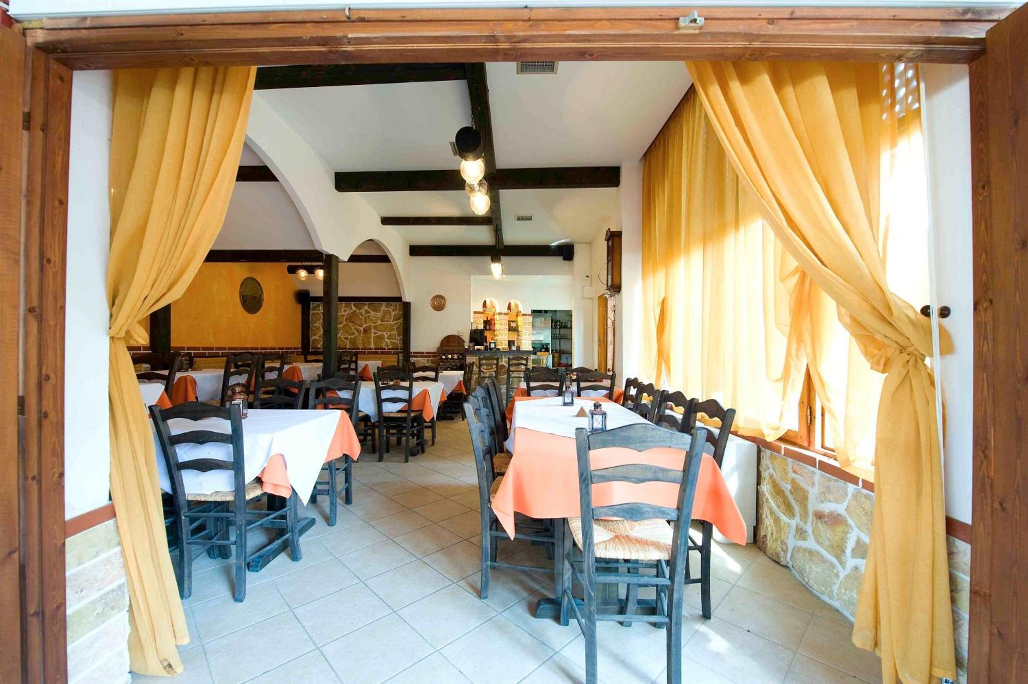 Lydia Hotel Krinidhes Exterior photo