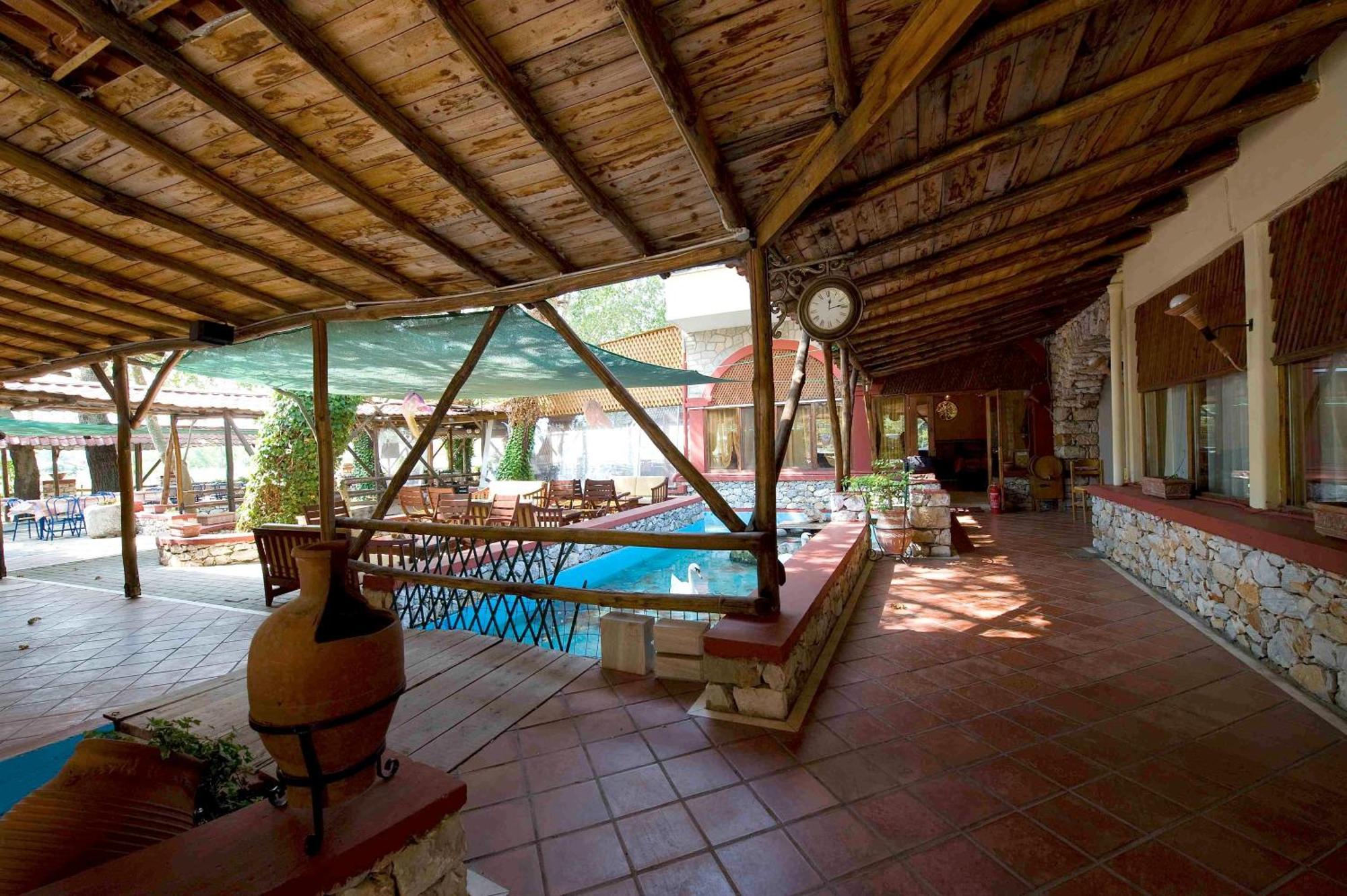 Lydia Hotel Krinidhes Exterior photo