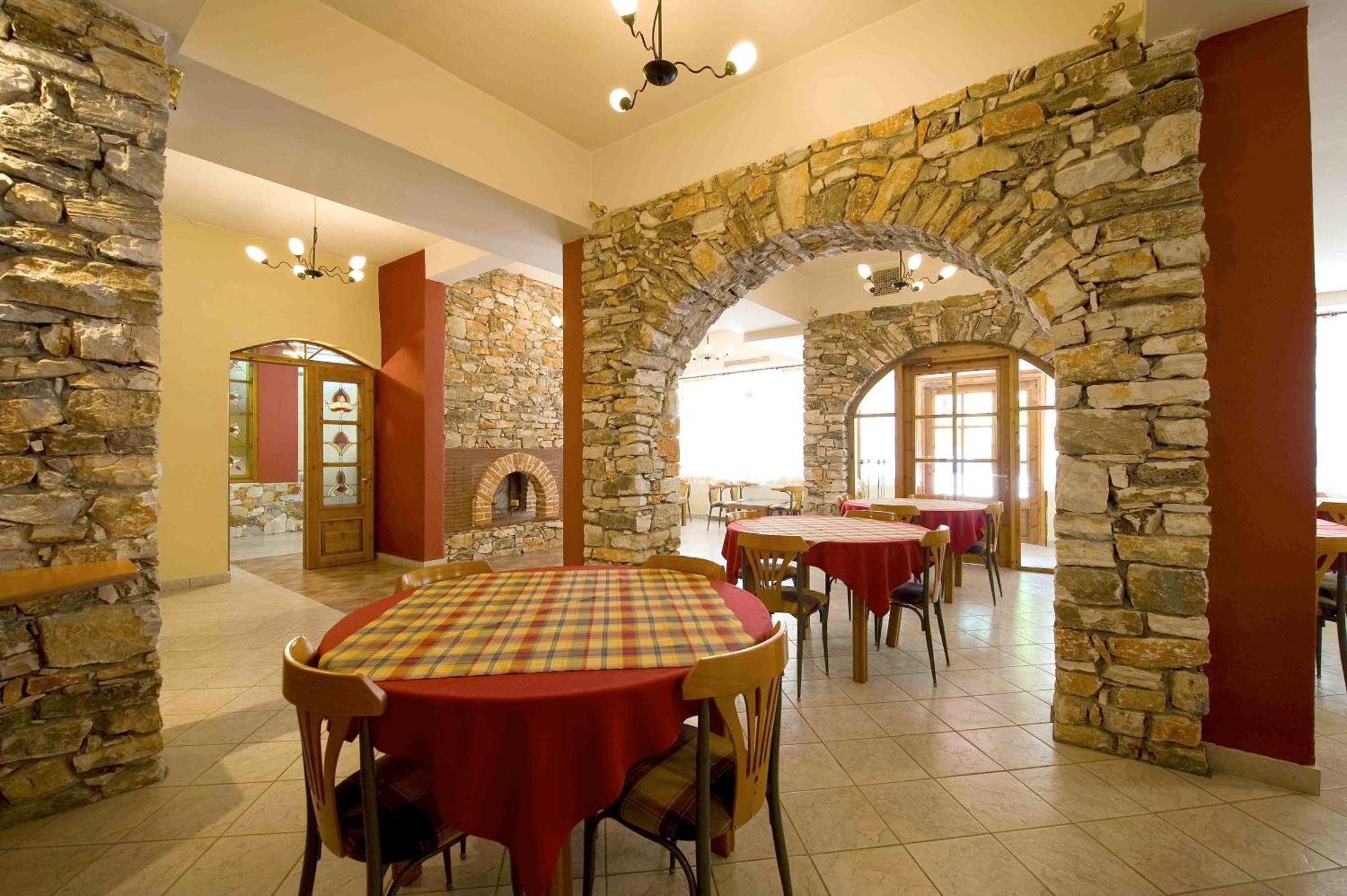 Lydia Hotel Krinidhes Exterior photo